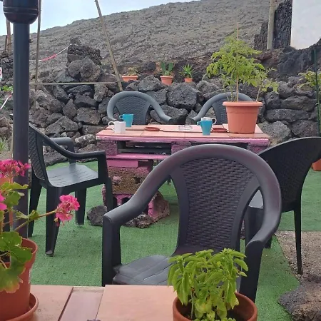 7 Calcosas Hostel Valverde (El Hierro)